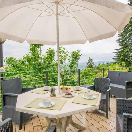 Apartamento Il Giardino Di Lucia By Interhome *